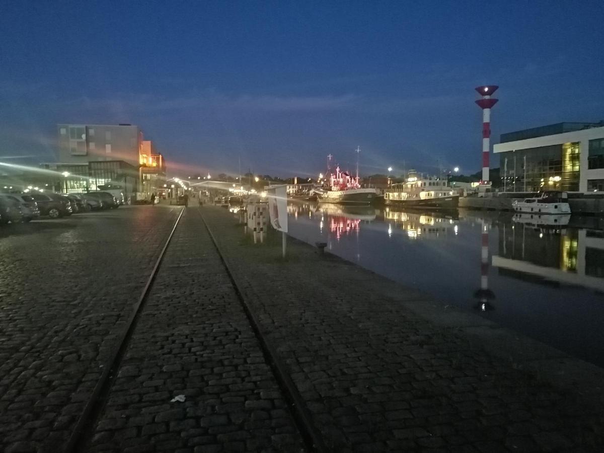 Familien Fewo Wohnung 1 Mit Kinder Spielecke Erdgeschoss An Der Muhle Am Wochenmarkt Bremerhaven Exterior foto
