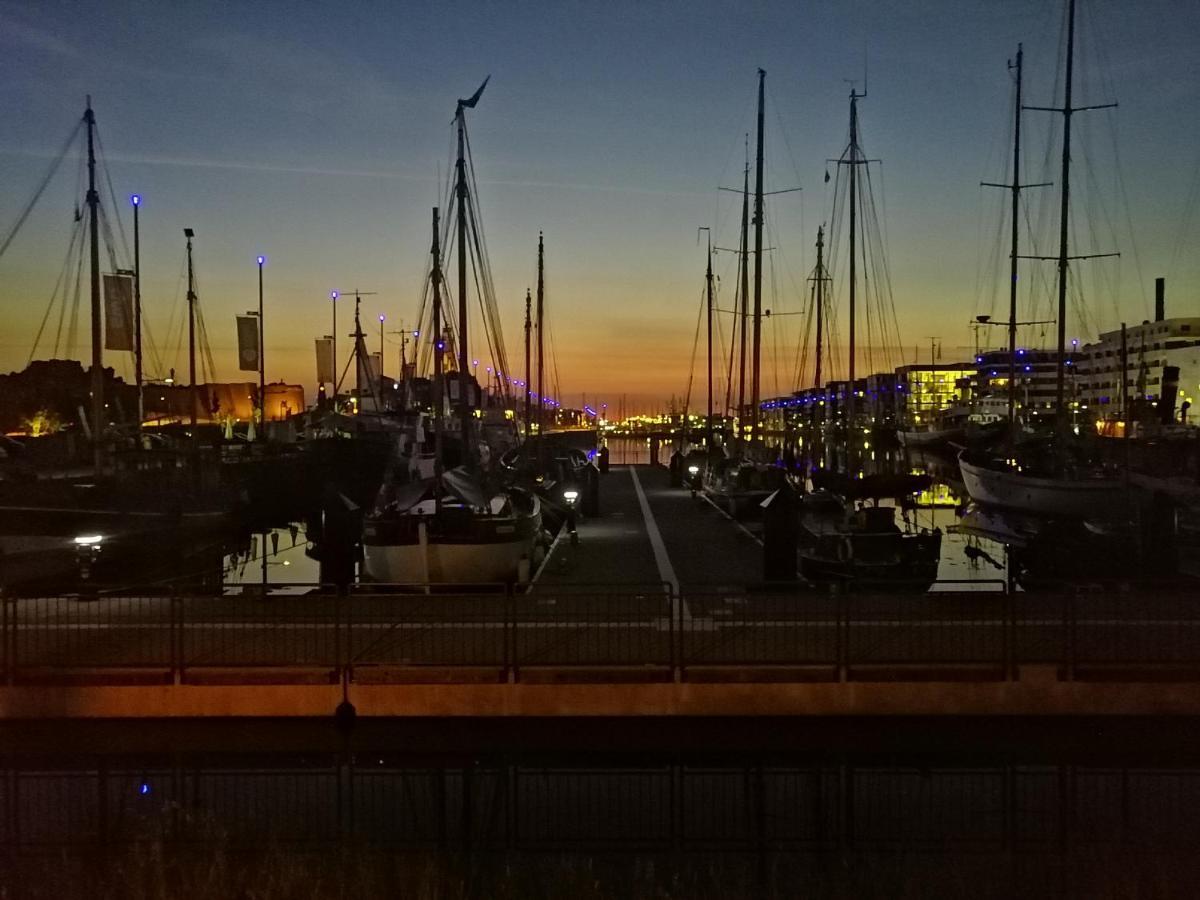 Familien Fewo Wohnung 1 Mit Kinder Spielecke Erdgeschoss An Der Muhle Am Wochenmarkt Bremerhaven Exterior foto